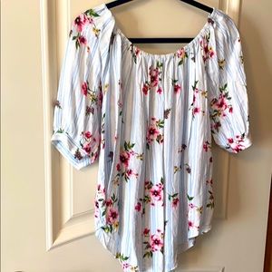 Off or on shoulder floral blouse